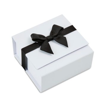 Pandora White Gift Box A010